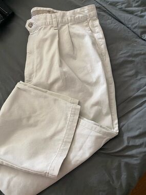 Dockers Men's Pleated Chinos in Light Beige size 40/32